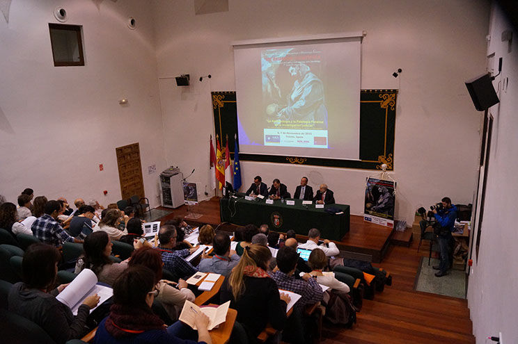 Conferencia inaugural de las Jornadas, celebrada en el aula magna de la Facultad de Ciencias Jurídicas y Sociales.