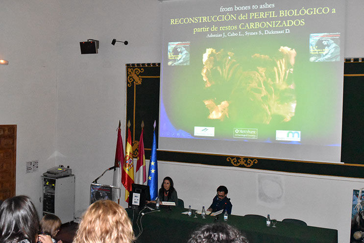 Conferencia inaugural de las Jornadas, celebrada en el aula magna de la Facultad de Ciencias Jurídicas y Sociales.