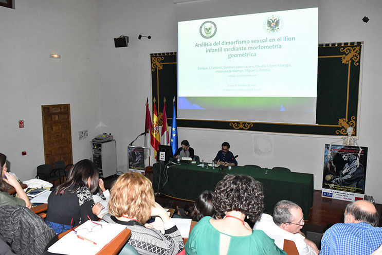Conferencia inaugural de las Jornadas, celebrada en el aula magna de la Facultad de Ciencias Jurídicas y Sociales.