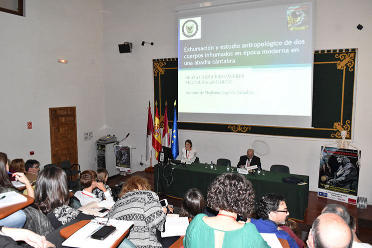 Conferencia inaugural de las Jornadas, celebrada en el aula magna de la Facultad de Ciencias Jurídicas y Sociales.