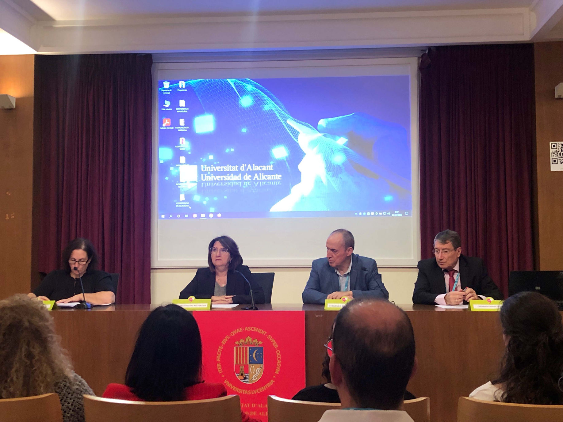 Miembros de la AEAOF durante las XIV Jornadas Científicas en Alicante