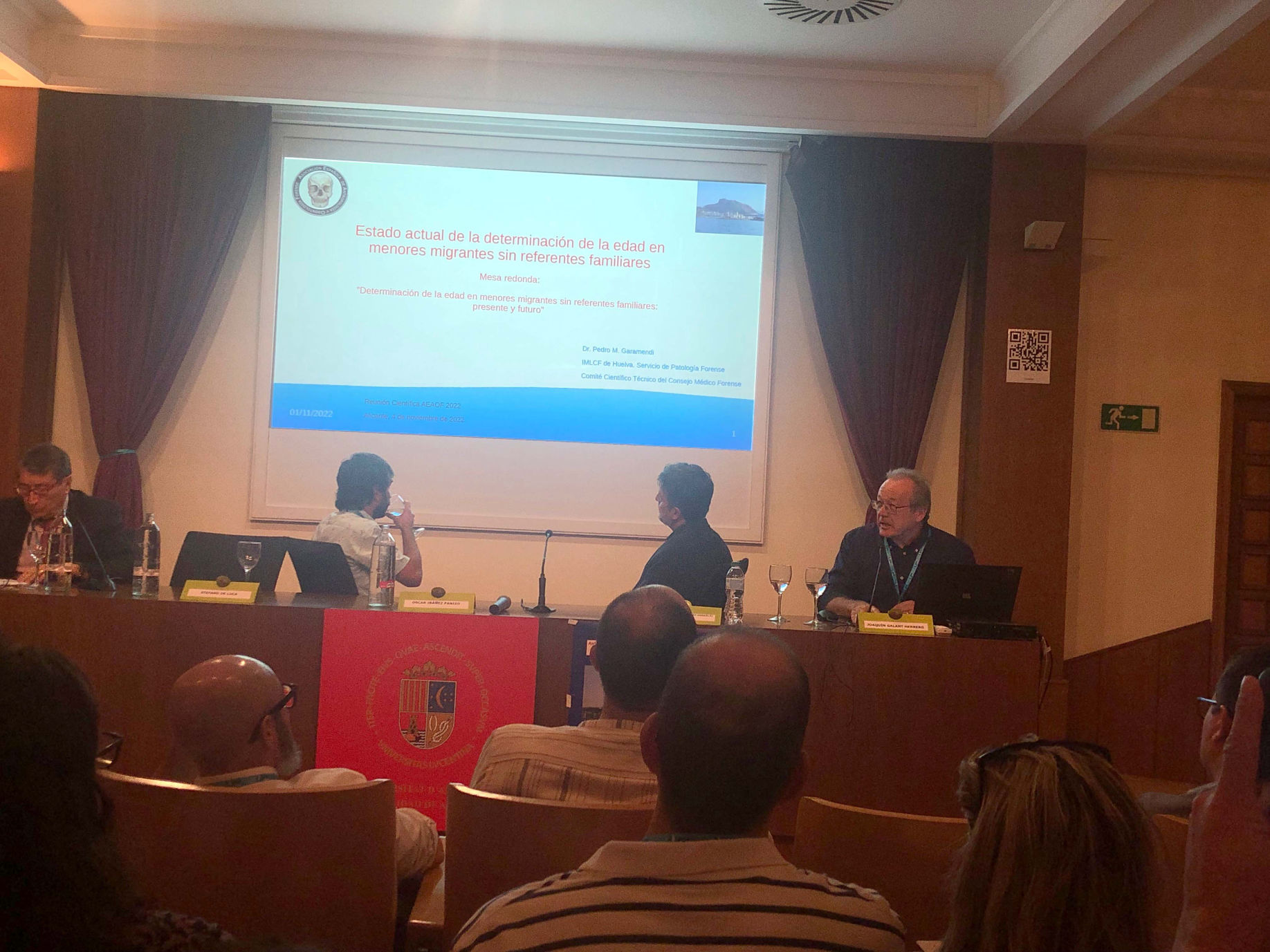 Mesa redonda: Determinación de la edad en menores migrantes sin referentes familiares: presente y futuro