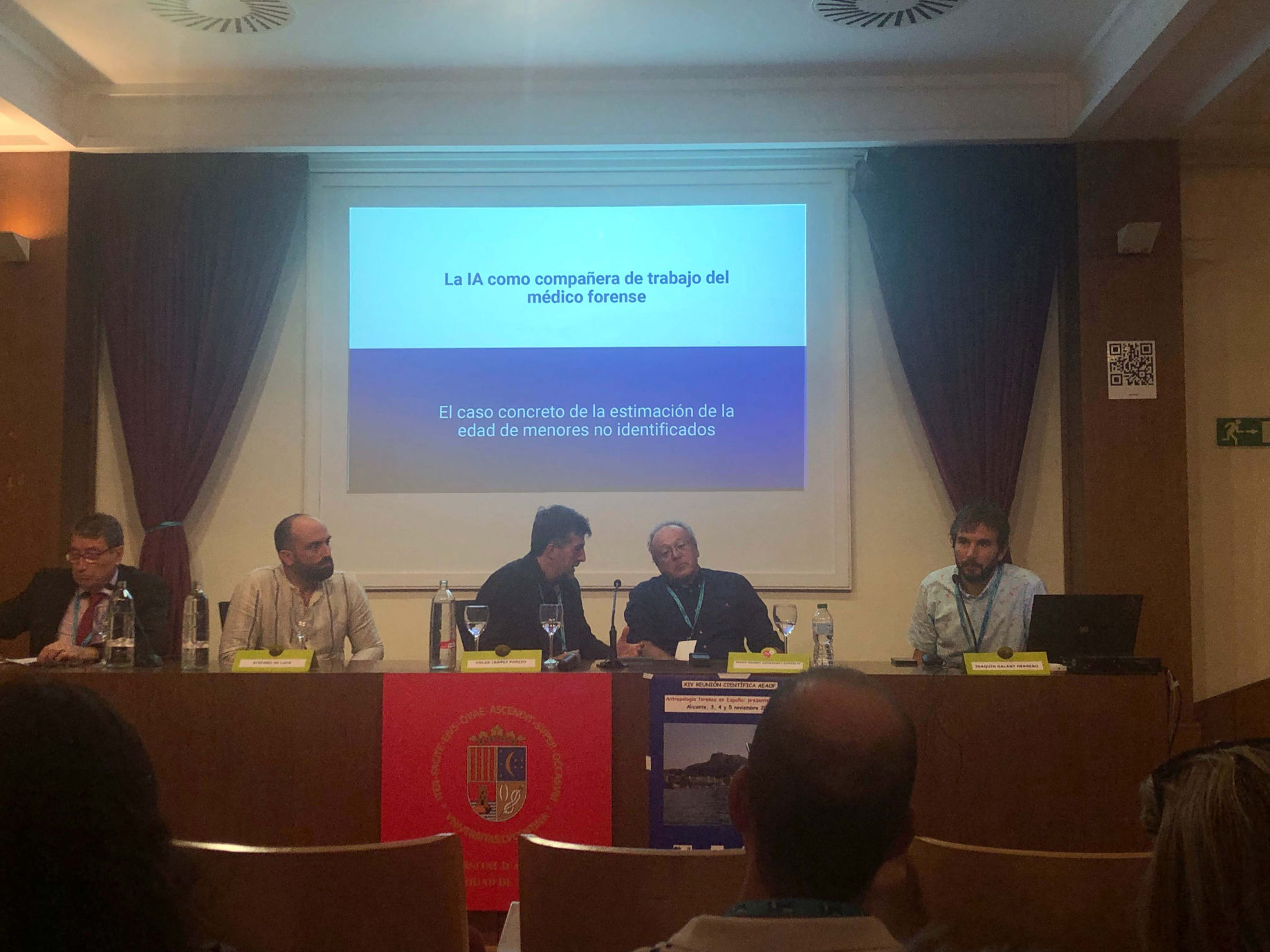 Mesa redonda: Determinación de la edad en menores migrantes sin referentes familiares: presente y futuro
