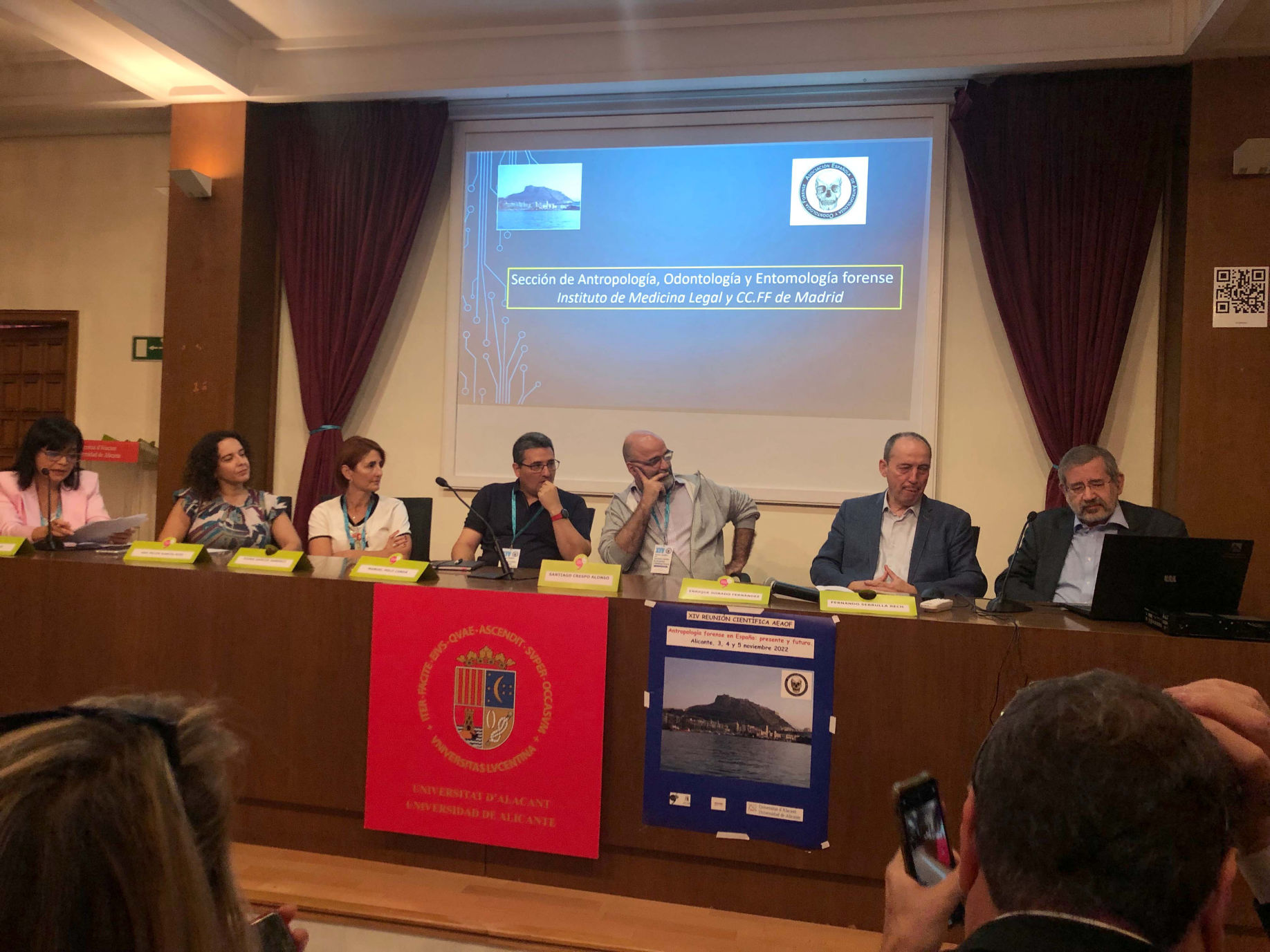 Mesa redonda: Determinación de la edad en menores migrantes sin referentes familiares: presente y futuro