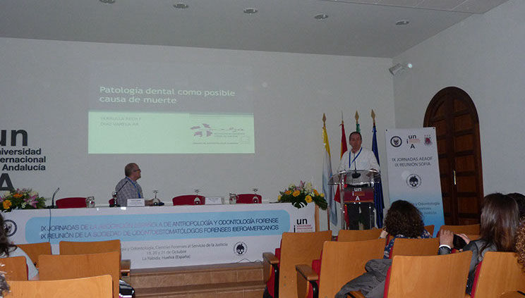 El potencial de la espectroscopía vibracional en restos humanos quemados.
