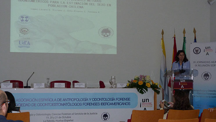 El potencial de la espectroscopía vibracional en restos humanos quemados.